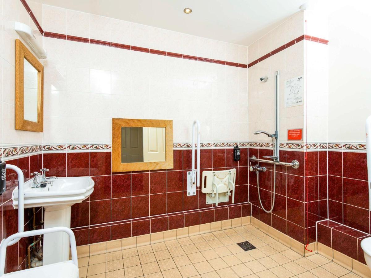 Ibis Budget Bromsgrove Exteriör bild